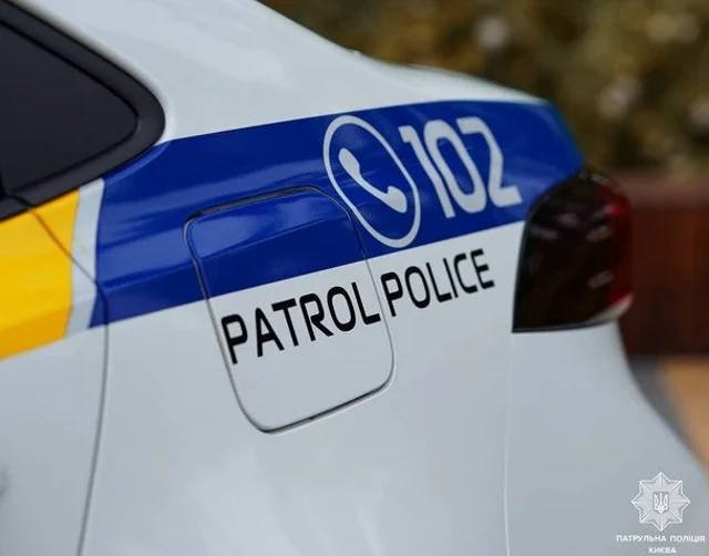 Вибух у дворі райвідділу поліції Рівного: загинув поліцейський, троє поранені