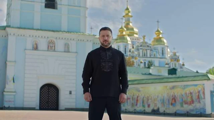 35 років Незалежності: Зеленський виступив у чорній вишиванці 24 серпня