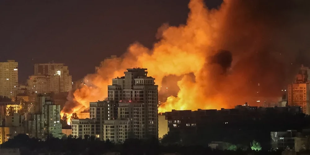 Наслідки російського удару по Києву 15 червня 2026 року (REUTERS/Alina Smutko)
