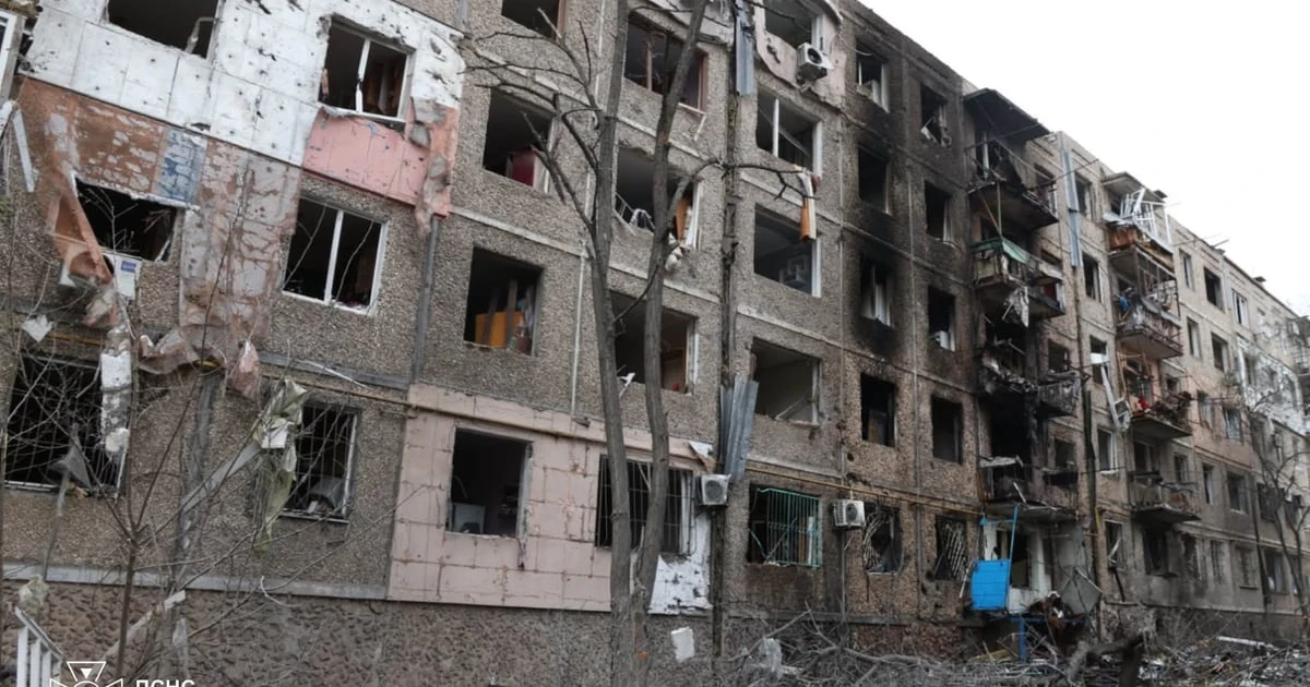 Авіаудар по Херсону 17 жовтня: двоє загиблих, 35 поранених, справа за статтею 438 ККУ