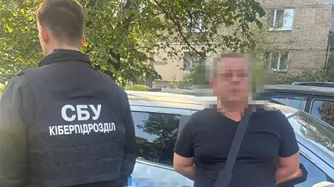 Від зйомки ППО з авто до підозри: хронологія справи киянина і блогера Медведчука